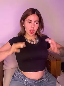 Snapshot of ValerieHilton chatting on January 2025 11:52:02 PM ValerieHilton online show from January 2025 11:52:02 PM