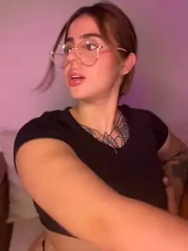 Snapshot of ValerieHilton chatting on January 2025 02:53:01 AM ValerieHilton online show from January 2025 02:53:01 AM