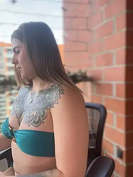 Snapshot of ValerieHilton chatting on January 2025 09:15:01 PM ValerieHilton online show from January 2025 09:15:01 PM