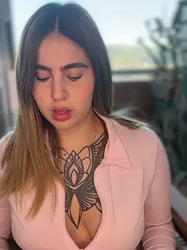 Snapshot of ValerieHilton chatting on January 2025 10:15:02 PM ValerieHilton online show from January 2025 10:15:02 PM