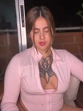 Snapshot of ValerieHilton chatting on January 2025 01:19:01 AM ValerieHilton online show from January 2025 01:19:01 AM