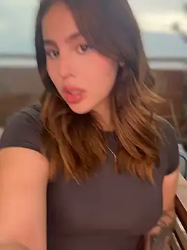 Snapshot of ValerieHilton chatting on February 2025 09:58:02 PM ValerieHilton online show from February 2025 09:58:02 PM