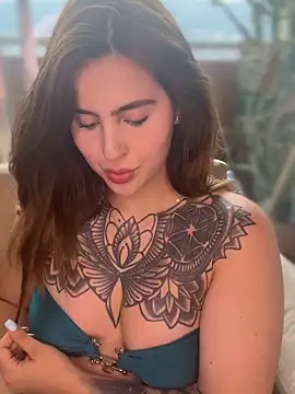 Snapshot of ValerieHilton chatting on February 2025 09:48:01 PM ValerieHilton online show from February 2025 09:48:01 PM