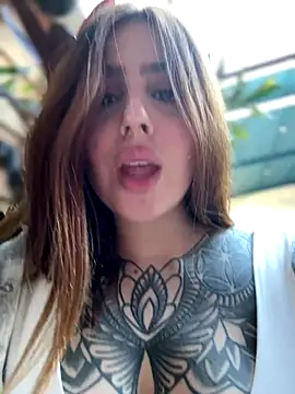 Snapshot of ValerieHilton chatting on September 2025 10:10:02 PM ValerieHilton online show from September 2025 10:10:02 PM