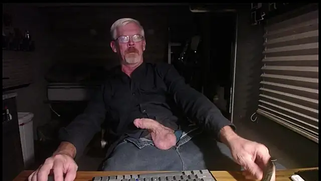 Snapshot of Di9ital069 chatting on November 2025 03:56:01 AM Di9ital069 online show from November 2025 03:56:01 AM