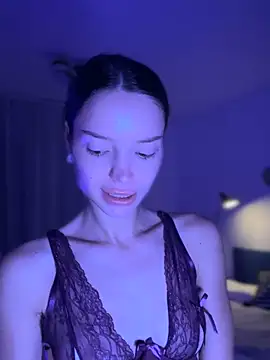 wow Mia online show from November 2025 06:02:02 AM