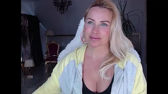 Snapshot of eyesangel22 chatting on February 2025 07:16:01 AM eyesangel22 online show from February 2025 07:16:01 AM