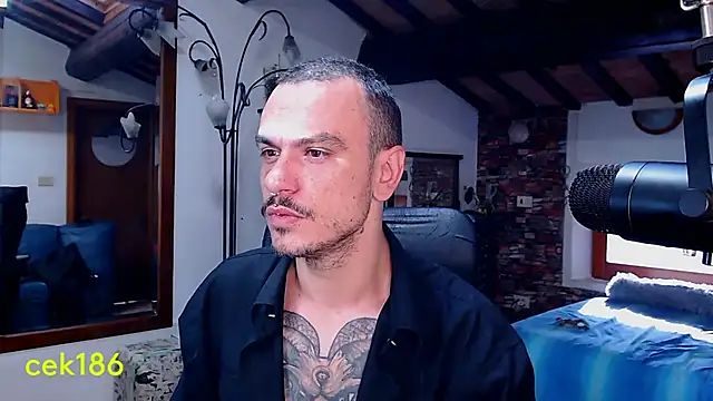 Snapshot of cek_186 chatting on November 2025 08:46:02 AM cek 186 online show from November 2025 08:46:02 AM