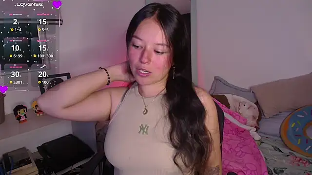 Snapshot of Lexie_Thompson10 chatting on October 2025 11:46:02 PM Lexie Thompson10 online show from October 2025 11:46:02 PM