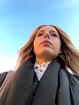 LoraaDoll online show from October 2025 02:45:02 PM