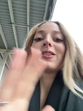 LoraaDoll online show from October 2025 02:40:02 PM