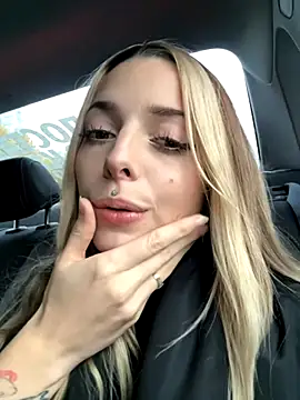 LoraaDoll online show from October 2025 02:17:02 PM