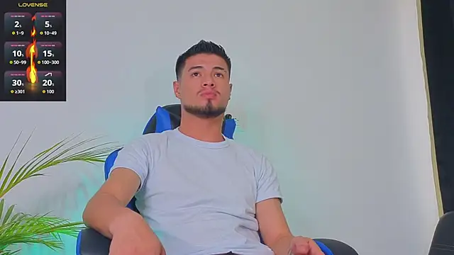 EdwardRoss  online show from October 2025 10:32:02 PM