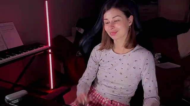 CallMeKira online show from January 2025 03:39:02 PM