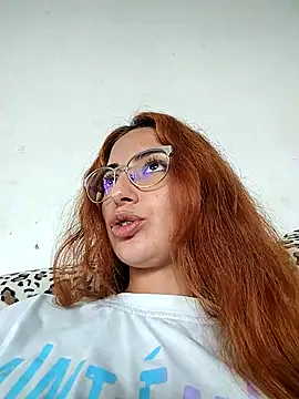 Snapshot of Kate_lorens9 chatting on September 2025 02:44:02 PM Kate lorens9 online show from September 2025 02:44:02 PM