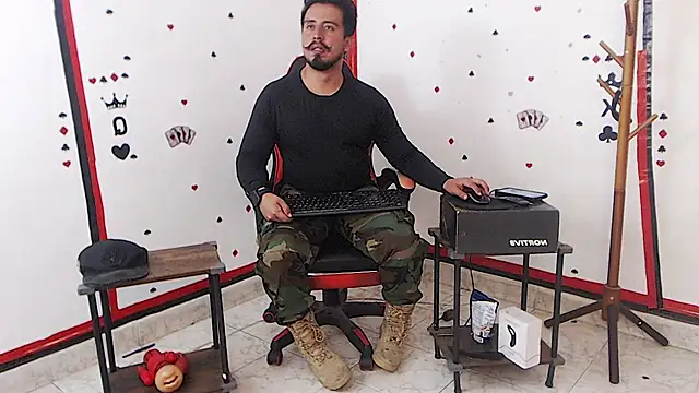 KalethBigDick online show from October 2025 01:44:01 PM