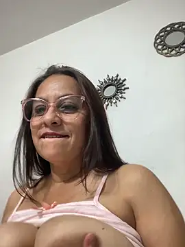 brendasexywet online show from November 2025 02:46:02 AM