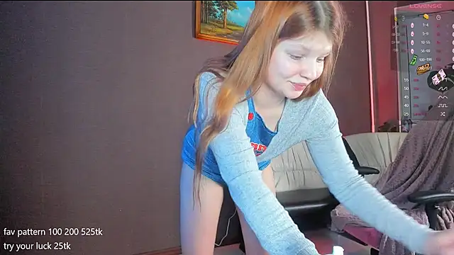 Snapshot of lil_lia chatting on December 2024 07:39:02 PM lil lia online show from December 2024 07:39:02 PM