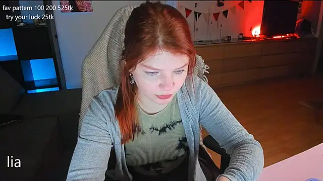 Snapshot of lil_lia chatting on February 2025 09:46:02 PM lil lia online show from February 2025 09:46:02 PM