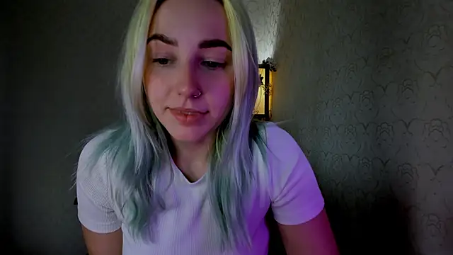 Snapshot of coraline_meow chatting on December 2024 06:32:02 AM coraline meow online show from December 2024 06:32:02 AM