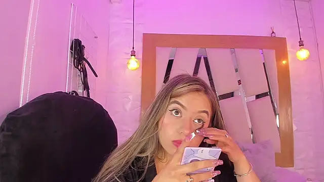 ary cooper  online show from February 2025 06:51:02 PM