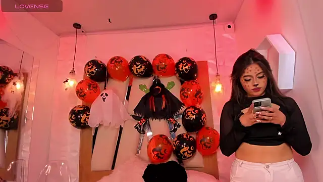 ary cooper  online show from October 2025 01:56:02 PM