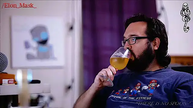 Snapshot of Seraph_De_La_Luna chatting on January 2025 02:38:02 AM Seraph De La Luna online show from January 2025 02:38:02 AM