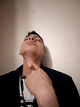 Snapshot of zxcalientes chatting on January 2025 04:29:01 AM zxcalientes online show from January 2025 04:29:01 AM