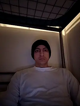 Snapshot of zxcalientes chatting on November 2025 05:07:02 AM zxcalientes online show from November 2025 05:07:02 AM