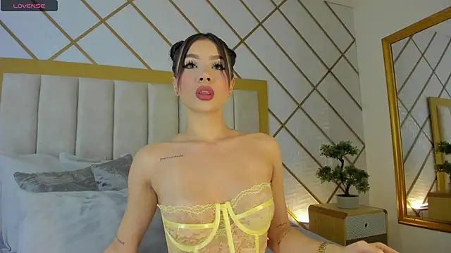 Snapshot of SamanthaClay chatting on February 2025 08:34:01 PM SamanthaClay online show from February 2025 08:34:01 PM