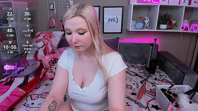 Snapshot of MeowkaKitty chatting on February 2025 07:04:02 AM MeowkaKitty online show from February 2025 07:04:02 AM