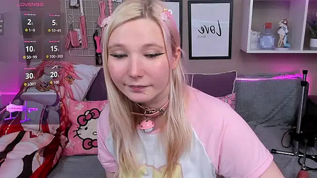 Snapshot of MeowkaKitty chatting on February 2025 03:40:01 AM MeowkaKitty online show from February 2025 03:40:01 AM