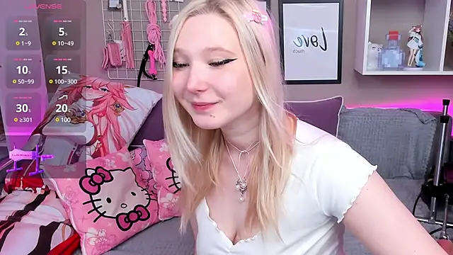 Snapshot of MeowkaKitty chatting on February 2025 01:15:01 AM MeowkaKitty online show from February 2025 01:15:01 AM