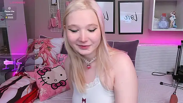 Snapshot of MeowkaKitty chatting on February 2025 12:49:01 AM MeowkaKitty online show from February 2025 12:49:01 AM