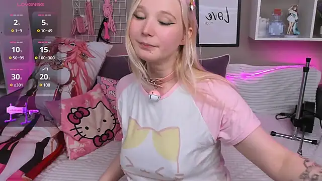 Snapshot of MeowkaKitty chatting on February 2025 03:56:02 AM MeowkaKitty online show from February 2025 03:56:02 AM