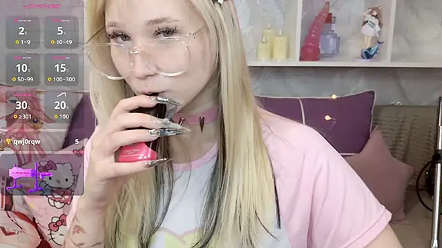 Snapshot of MeowkaKitty chatting on September 2025 01:42:02 AM MeowkaKitty online show from September 2025 01:42:02 AM