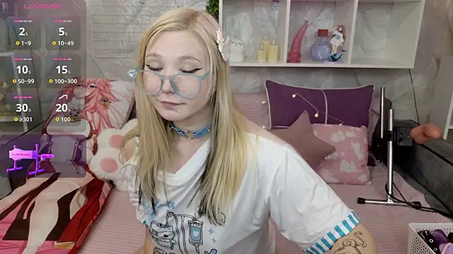 Snapshot of MeowkaKitty chatting on October 2025 01:39:01 AM MeowkaKitty online show from October 2025 01:39:01 AM