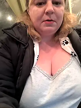 Snapshot of jusichka chatting on March 2025 07:53:01 PM jusichka online show from March 2025 07:53:01 PM