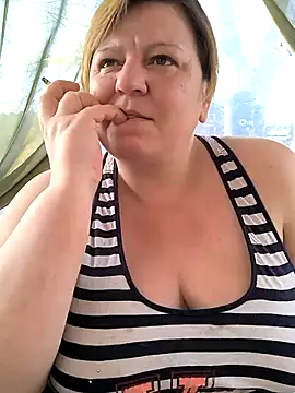 Snapshot of jusichka chatting on March 2025 01:41:01 PM jusichka online show from March 2025 01:41:01 PM