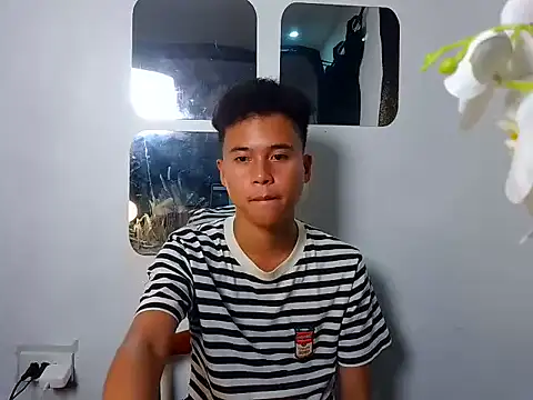 Asiantwink21 online show from September 2025 07:39:02 PM