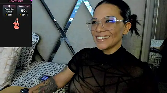 paula daniela1 online show from January 2025 10:44:02 PM