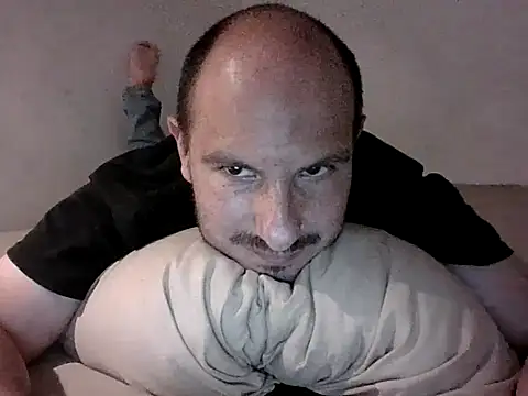 Snapshot of RR626@xh chatting on October 2025 04:35:02 AM RR626xh online show from October 2025 04:35:02 AM
