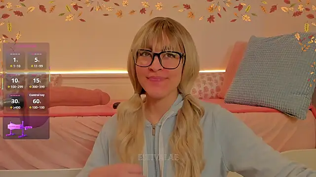 Snapshot of estivalae chatting on October 2025 10:49:01 AM estivalae online show from October 2025 10:49:01 AM