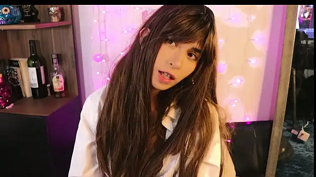 Snapshot of _lucy_white_ chatting on December 2024 02:02:01 AM lucy white online show from December 2024 02:02:01 AM