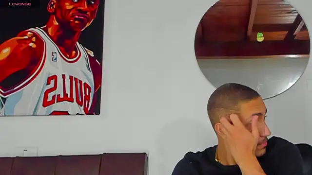 Snapshot of MikeRoss7777 chatting on October 2025 11:07:01 AM MikeRoss7777 online show from October 2025 11:07:01 AM