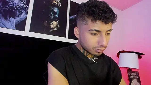 Snapshot of JuanCamiilo_66 chatting on October 2025 09:22:01 PM JuanCamiilo 66 online show from October 2025 09:22:01 PM