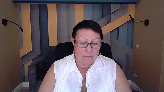 BarbaraTurners online show from October 2025 06:21:01 PM