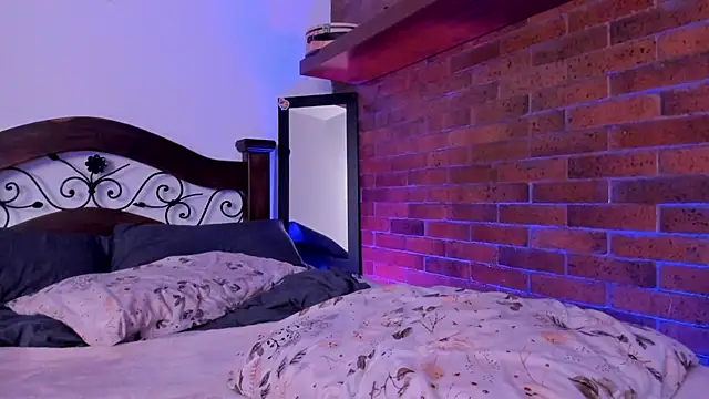 noemi foxxx online show from February 2025 03:20:02 PM