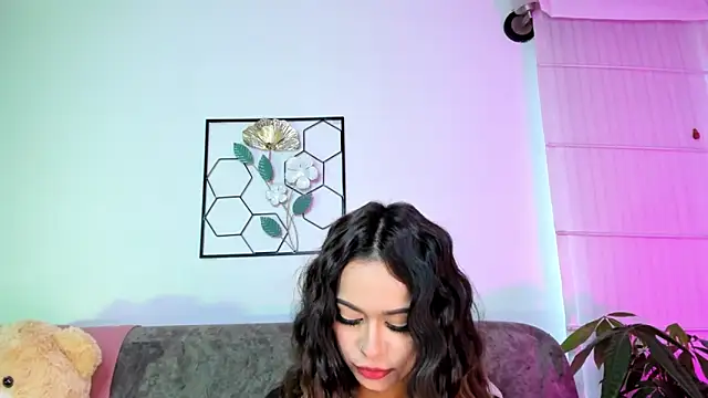 summer holiday online show from March 2025 01:57:02 PM