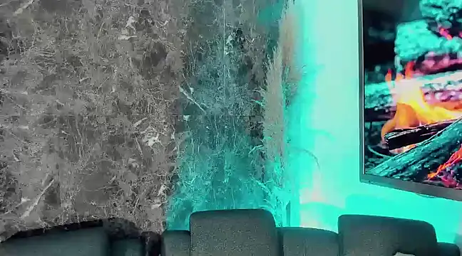 Emmaa Saenz  online show from December 2024 02:06:02 PM